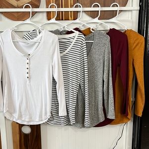 5 Women’s Old Navy Tops